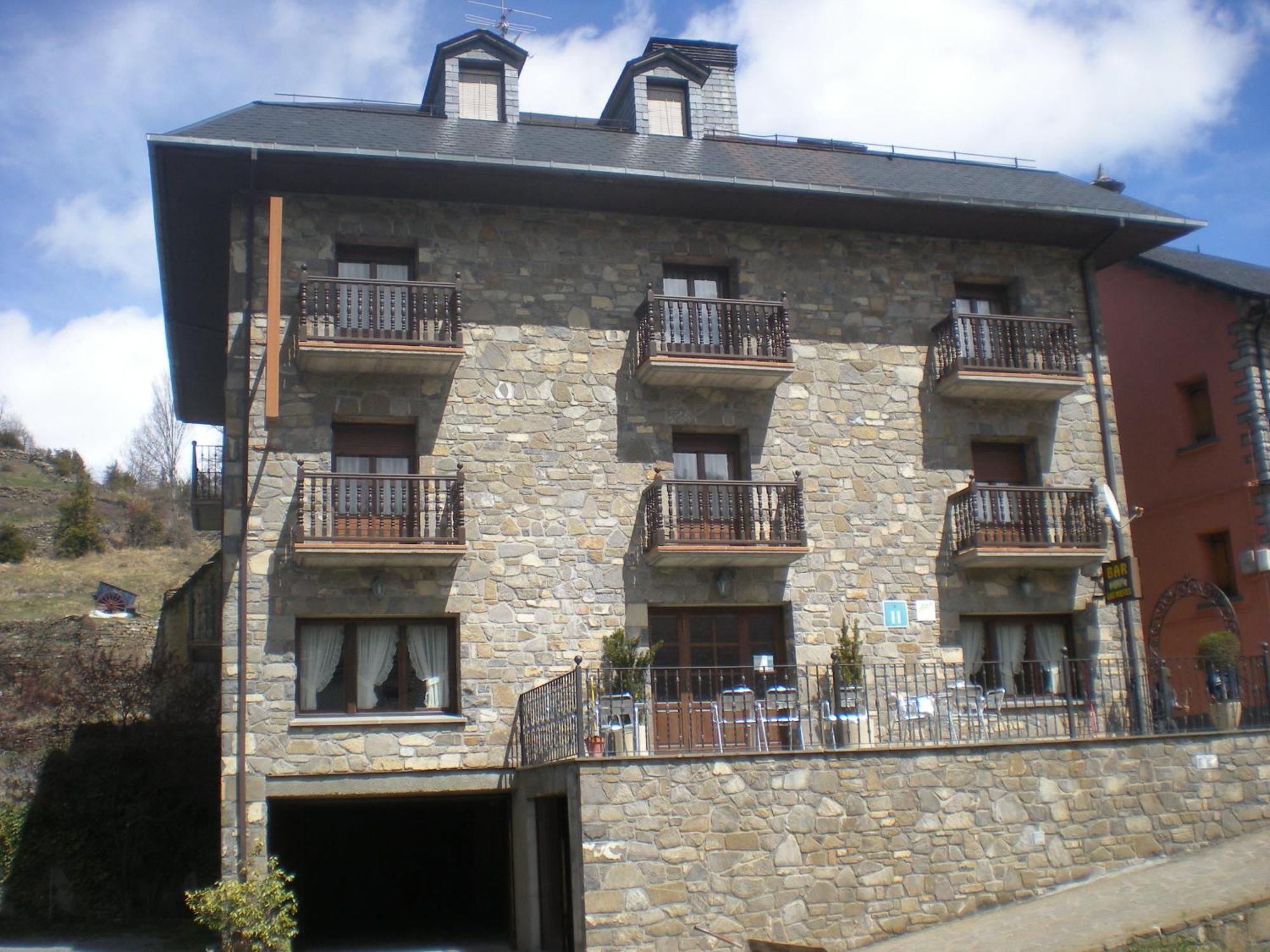 Hotel Las Nieves Linás de Broto Exteriér fotografie