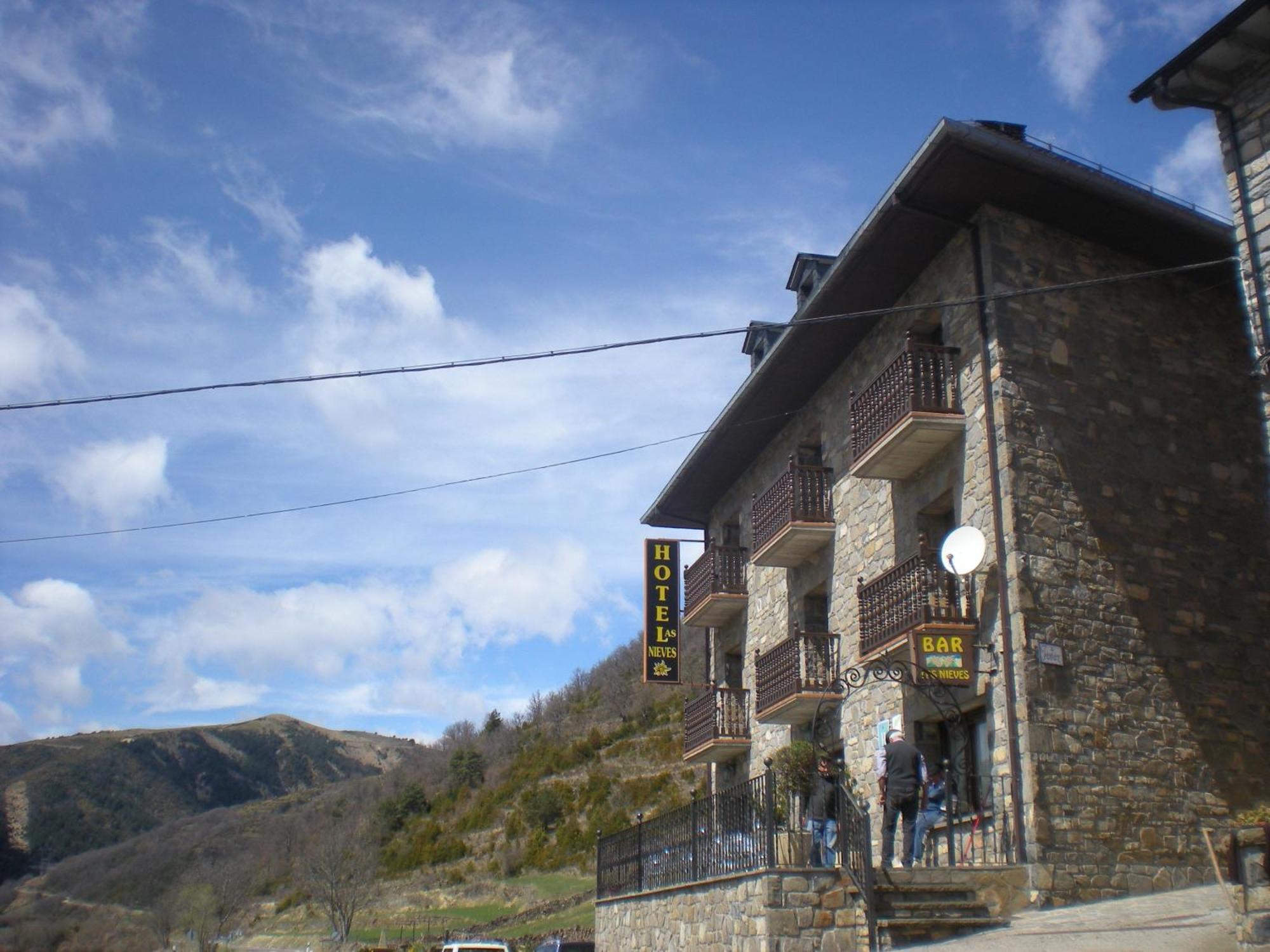 Hotel Las Nieves Linás de Broto Exteriér fotografie